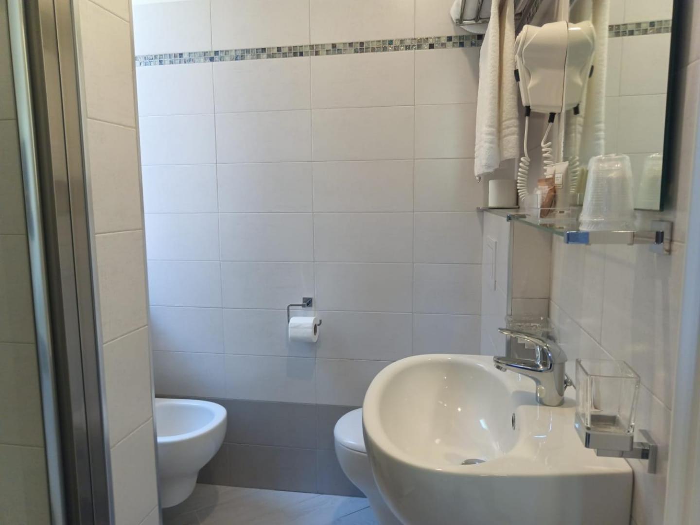 Lido Hotel 3*