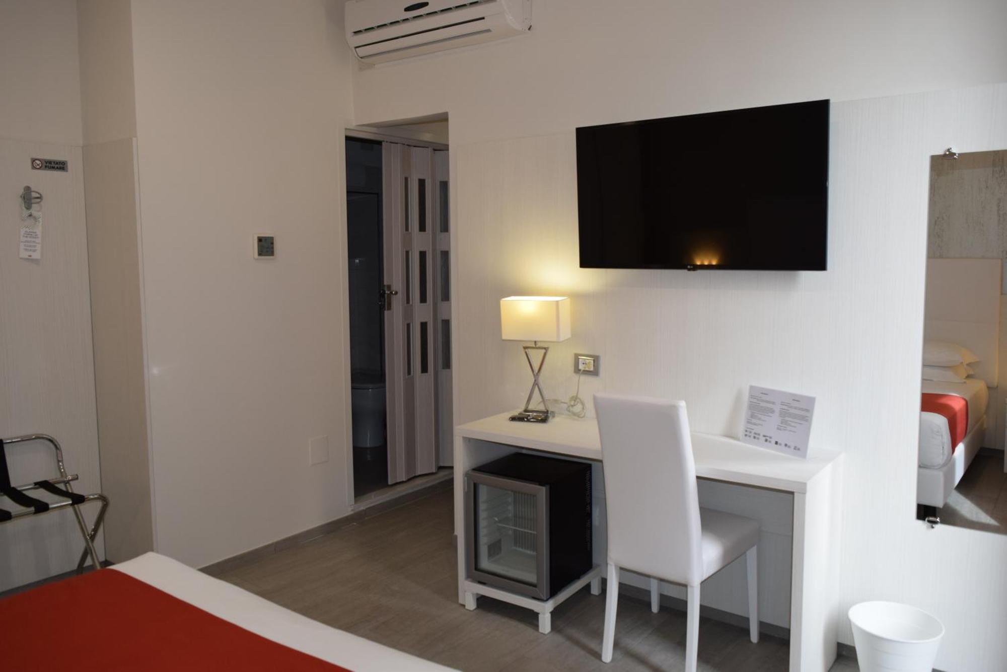 Lido Hotel 3*