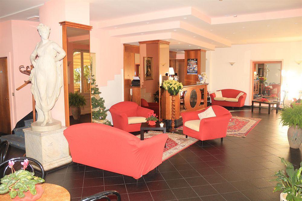 Lido Hotel Varraze
