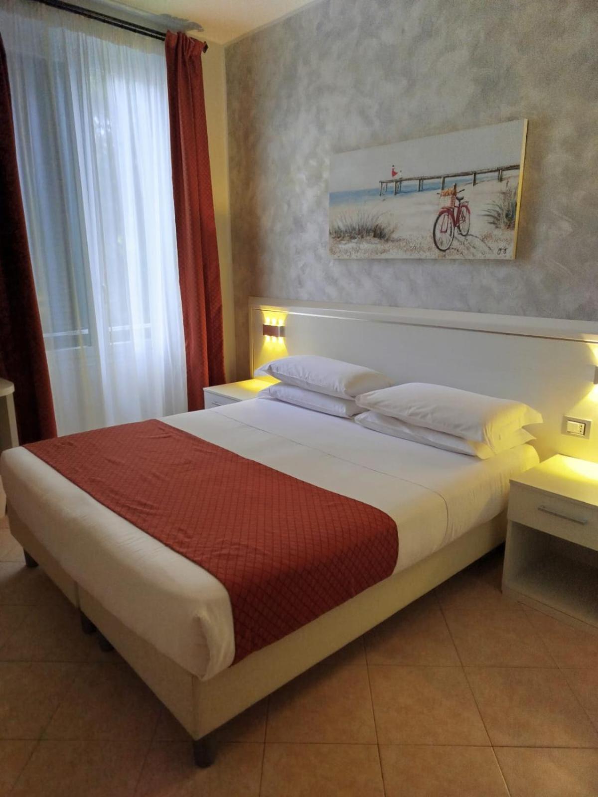 Lido Hotel 3*