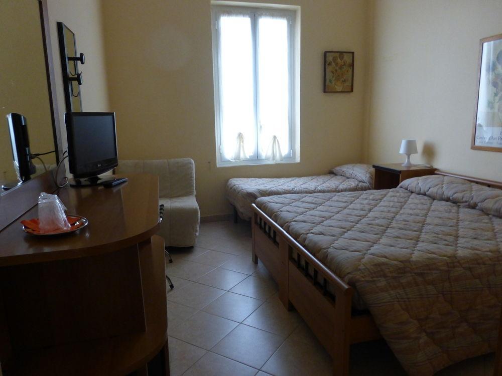 Lido Hotel 3*