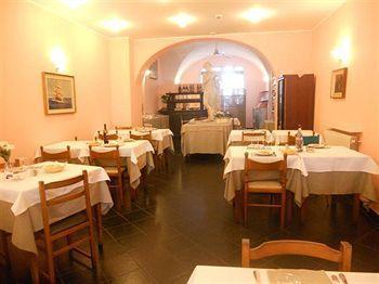 Lido Hotel 3*