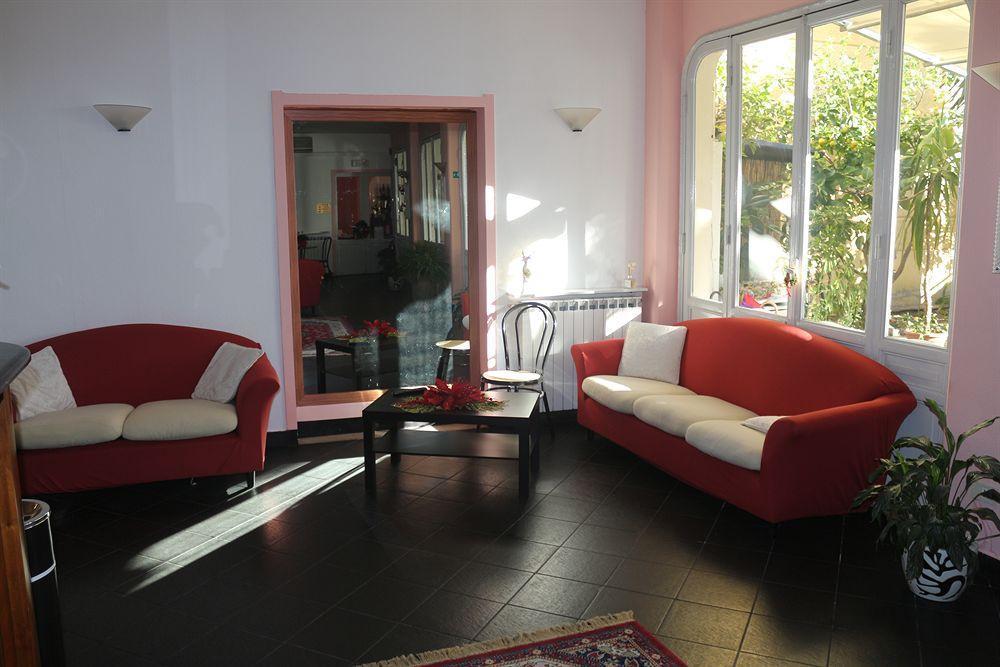 Lido Hotel 3*