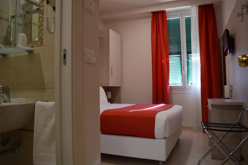 Lido Hotel 3*